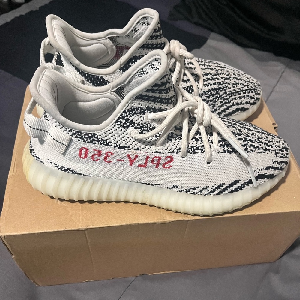 Size 8 - adidas Yeezy Boost 350 Zebra- Pre owned